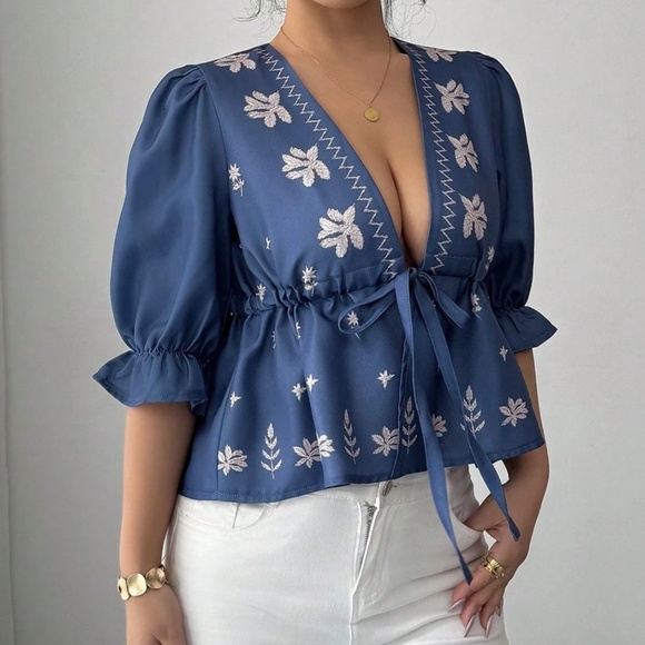 Boho Blue Floral Embroidered Puff Sleeve Blouse - Picture 3 of 5